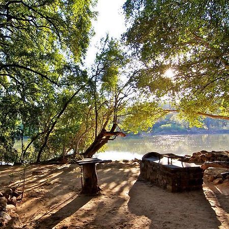 Kunene River Lodge Ehomba Εξωτερικό φωτογραφία